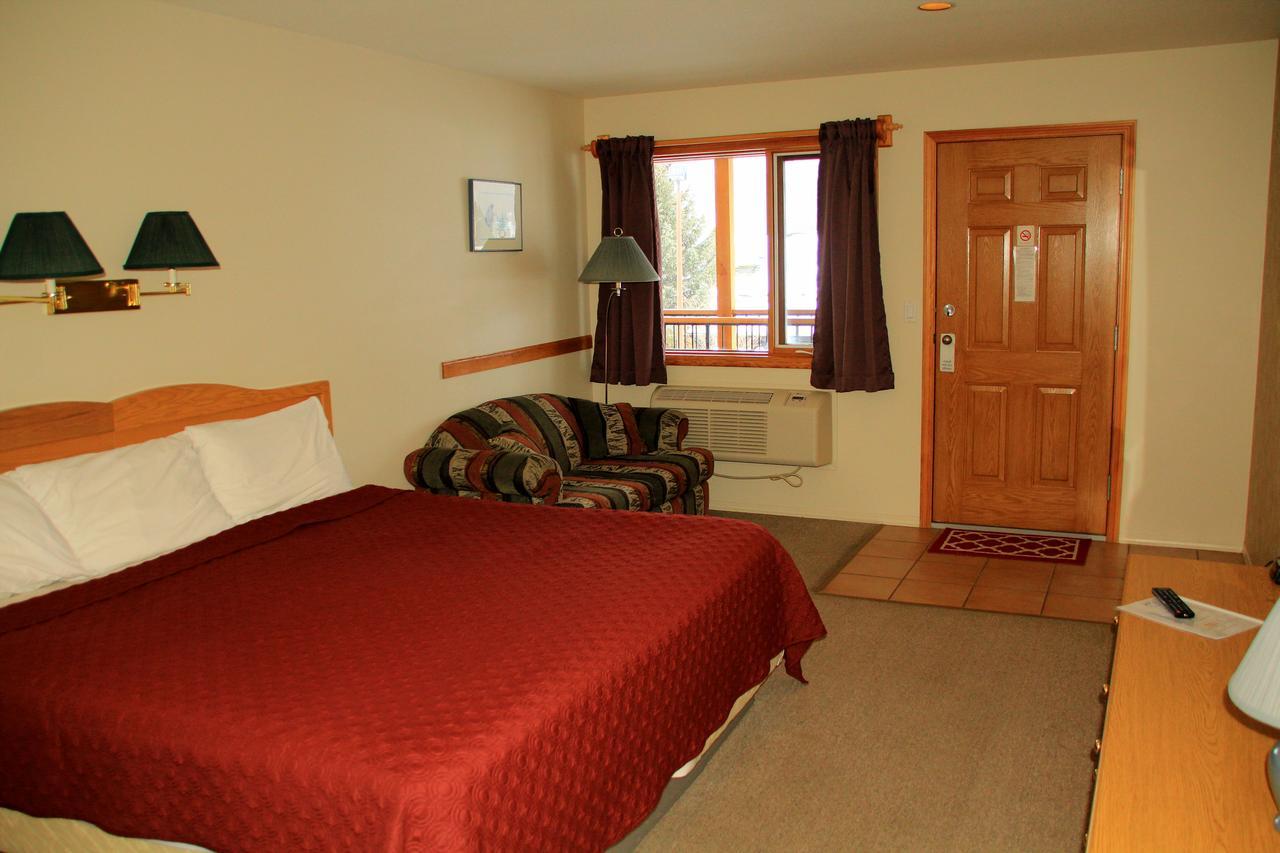 Cariboo Lodge Clinton Exterior foto