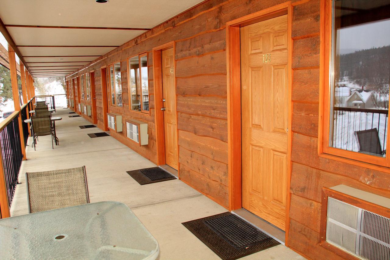 Cariboo Lodge Clinton Exterior foto